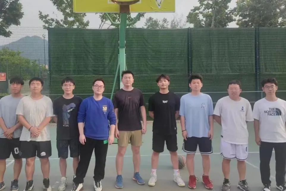 篮球老将如何通过瑜伽提升柔韧性_2